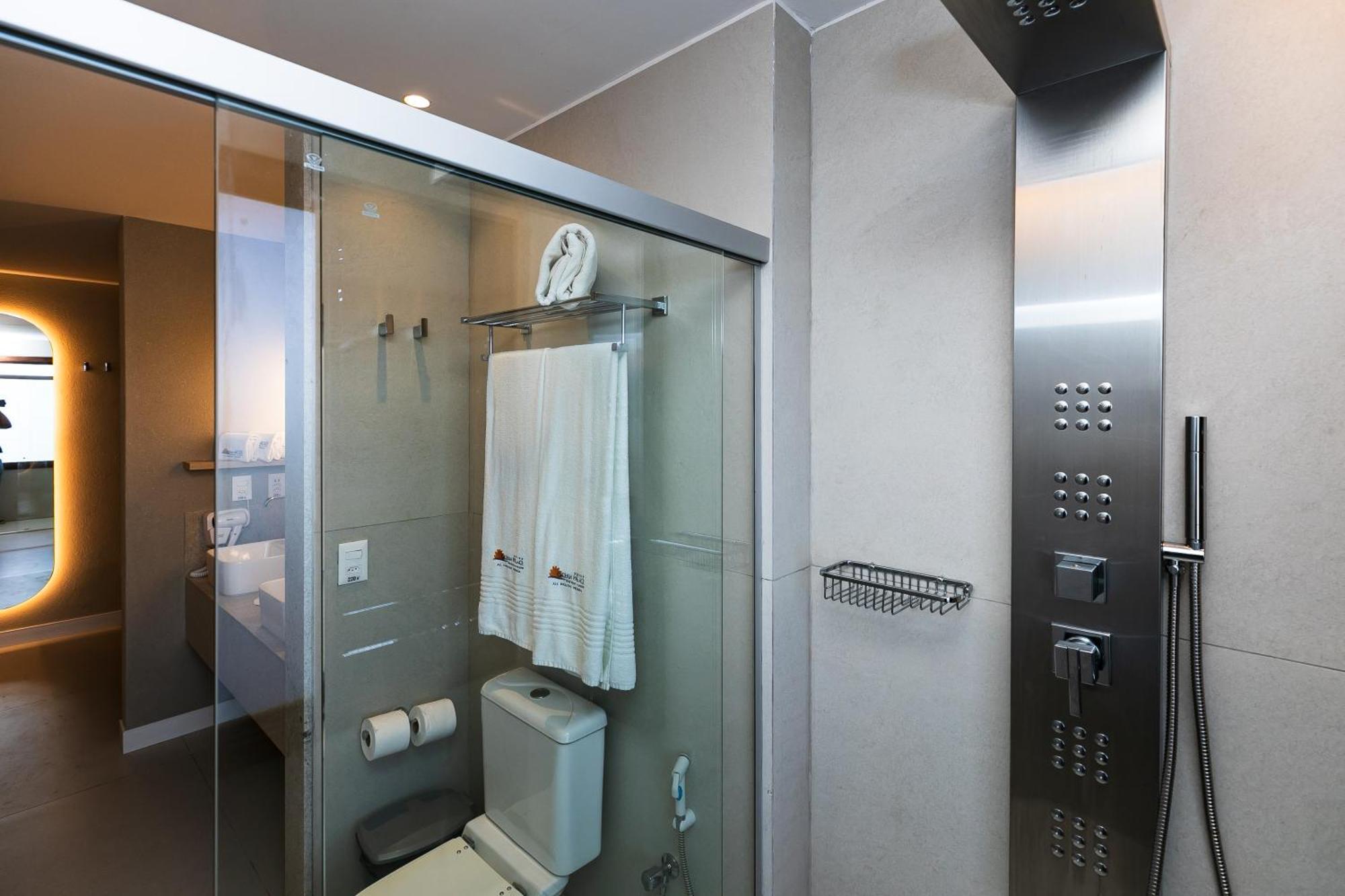 Ocean Palace All Inclusive Premium Натал Екстер'єр фото A shower with a shower panel