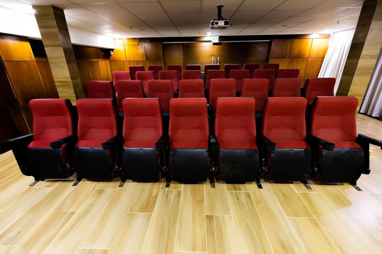 Ocean Palace All Inclusive Premium Натал Екстер'єр фото The cinema at the National Museum of the Marine Corps
